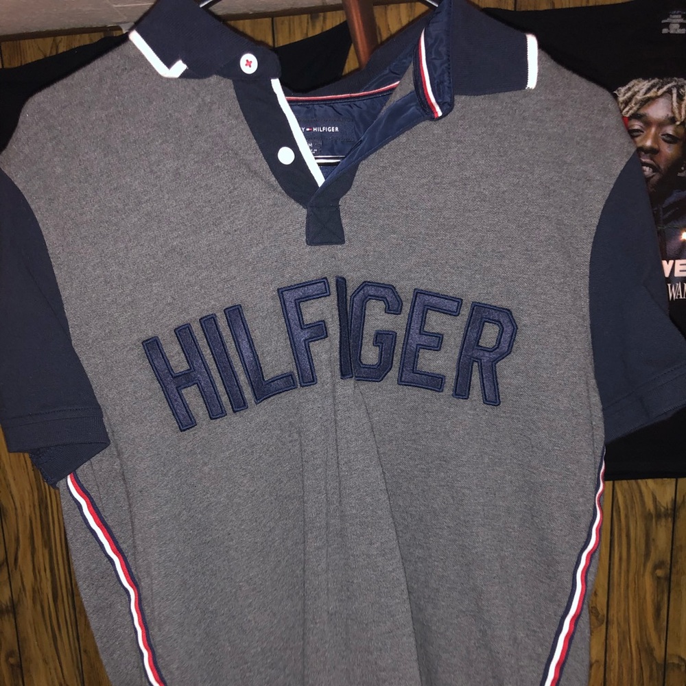Size medium Tommy hilfiger short sleeve polo shirt